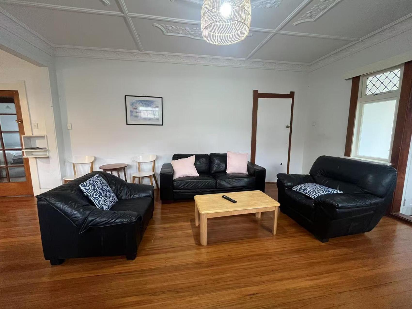Spacious Retreat Near Ferry & Mall Wellington Exterior photo